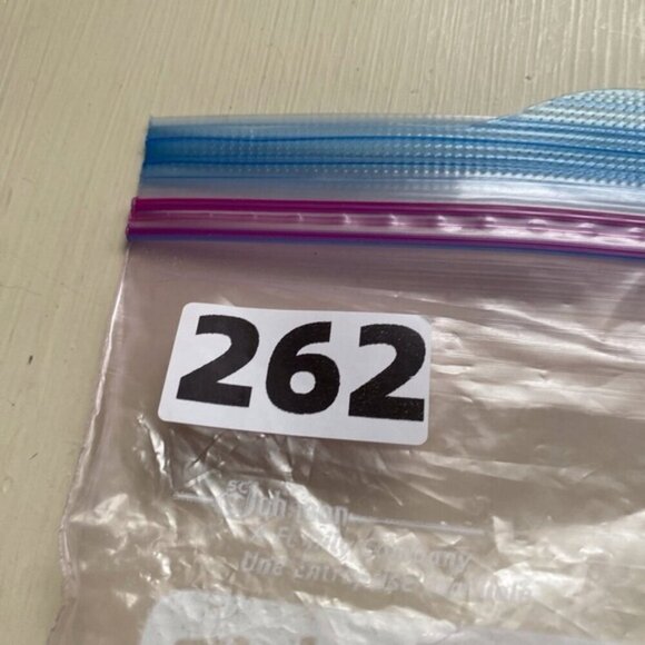 Body Glove Woman XS  Rash Gaurd Long Sleeve Crew Neck Tropical Shirt UPF 50+ - Picture 11 of 13